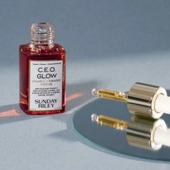 Sunday Riley C.E.O. Glow Vitamin C & Turmeric Face Oil Huile Visage Éclat -Dermalogica Soldes 04 22 Encart Inspi CEO Oil Sunday Riley 200bac1d a6f6 4630 82f7 4f027ba4e286