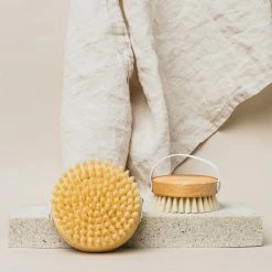 The Dry Brush Brosse Corps Classique -Dermalogica Soldes 07 2021 Ruhi encart inspiration Dry BrushTINY
