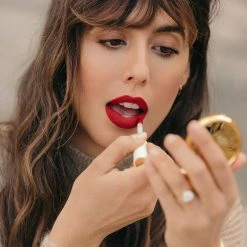 Petal Bouche Rouge à Lèvres Mat Sans Transfert -Dermalogica Soldes 1vfr petal bouche lifestyle carre