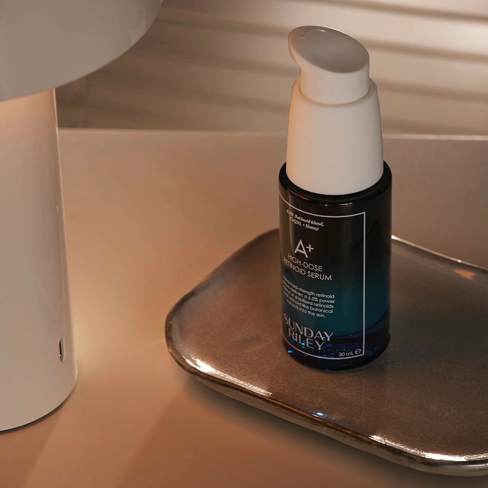 Sunday Riley A+ High Dose Retinoïd Serum Aux Rétinoïdes Ultra Concentré 4 Sunday Riley A+ High Dose Retinoïd Serum Aux Rétinoïdes Ultra Concentré – Image 2