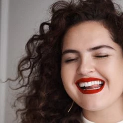 Petal Bouche Rouge à Lèvres Mat Sans Transfert -Dermalogica Soldes 2vfr petal bouche lifestyle carre