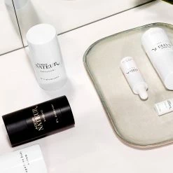 Holi(Stick) Sensitive Déodorant Stick Peau Sensible -Dermalogica Soldes Agent Nateur inspi4 TINY 40d81b99 5cad 4f3f a88c 5091dbae4ebc