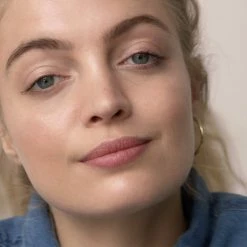 Liquid Light Sérum Enlumineur De Teint 25 Liquid Light Sérum Enlumineur De Teint -Dermalogica Soldes Vignette Video Fiche Produit Nouveautes Ilia