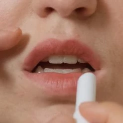 Baume à Lèvres Teinté -Dermalogica Soldes vignette mathilde bordeaux