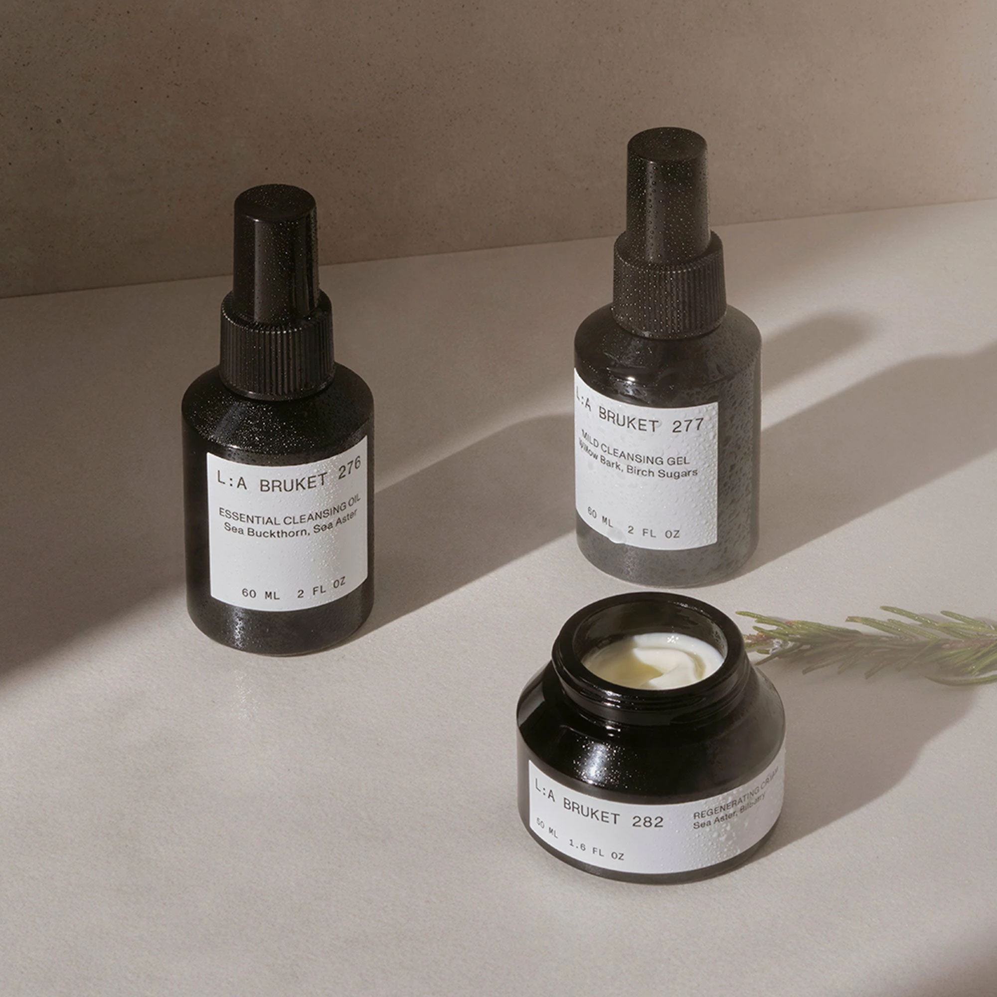 L:A Bruket Essential Cleansing Oil Huile Nettoyante 276 5 L:A Bruket Essential Cleansing Oil Huile Nettoyante 276 – Image 3